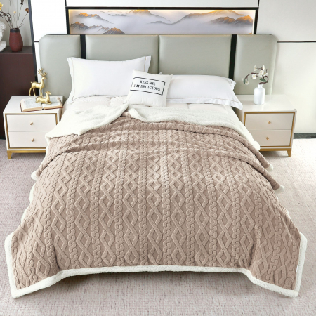 LICHIDARE DE STOC - Patura Cocolino Imprimeu Tip Tricotat Cu Blanita - Maro Deschis