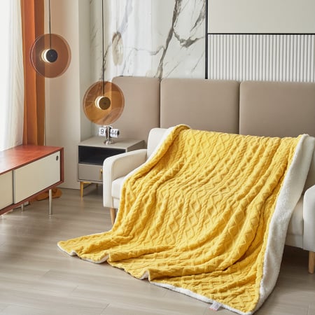 LICHIDARE DE STOC - Patura Cocolino Imprimeu Tip Tricotat Cu Blanita Si Fermoar - Galben