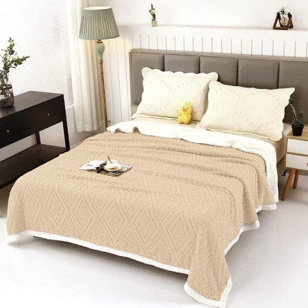 Patura Cocolino Imprimeu Tip Tricotata Cu Blanita Model Royal - Bej PĂTURI - Patura Cocolino Imprimeu Tip Tricotata Cu Blanita Model Royal - Bej