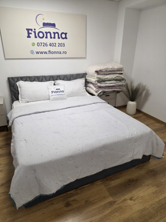 Pilota cu Banda Decorativa 200x230cm - Carouri Albastre cu Fundite si Capsune [2]