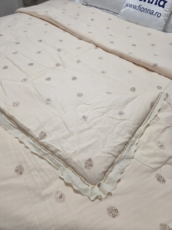 Pilote - Pilota cu Banda Decorativa 200x230cm - Roz Pal cu Lalele si Broderie