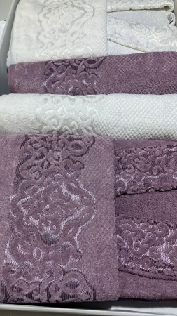 PRODUSE PENTRU BAIE - Set LUX 6 piese - 2 Halate si 4 Prosoape Bumbac 100% - Mov Si Alb
