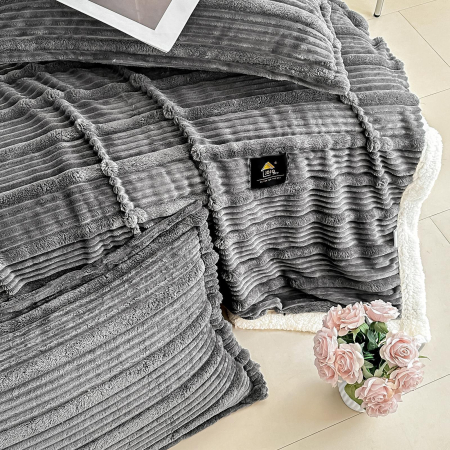 Set Patura Cocolino Cu Blanita si Fete De Perna - Gri Antracit [5]