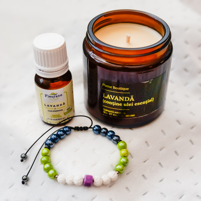 Pachet Relaxare, Lumânare Parfumată Cu Lavandă + Brățară Din Rocă Vulcanică + Ulei Esențial Lavandă Fleurene + Ambalaj Premium [5]