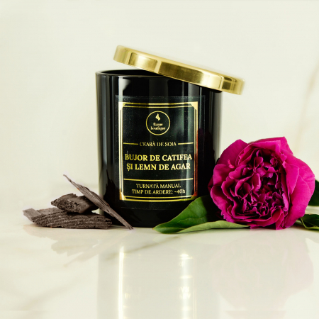lumanare parfumata bujor de catifea si lemn de agar [1]