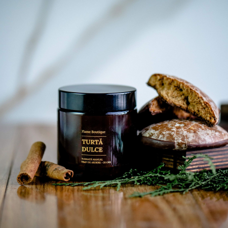 Lemnoase - lumanare parfumata turta dulce