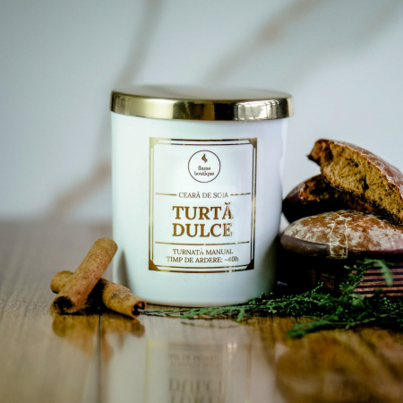 lumanare parfumata turta dulce [2]