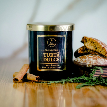 lumanare parfumata turta dulce [2]