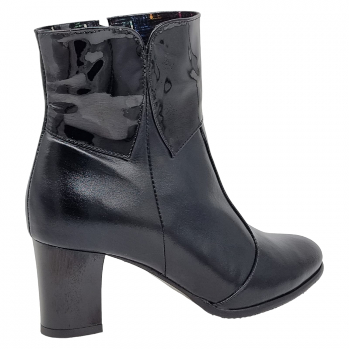 Ghete Damă Elegante Din Piele Naturală Neagră Box Lac 9544 [2]