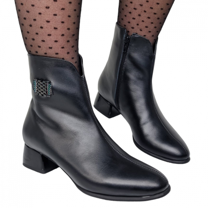 Ghete Damă Elegante Din Piele Naturală Neagră 9573 [3]