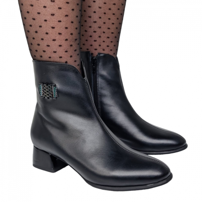 Ghete Damă Elegante Din Piele Naturală Neagră 9573 [2]