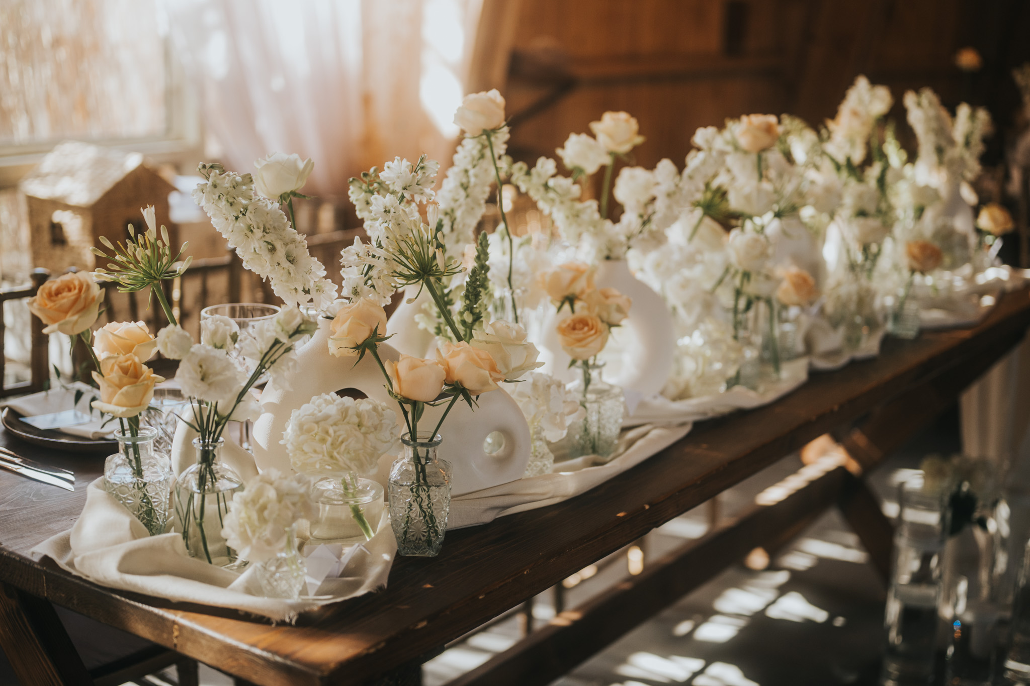 Decor floral pentru petreceri corporate