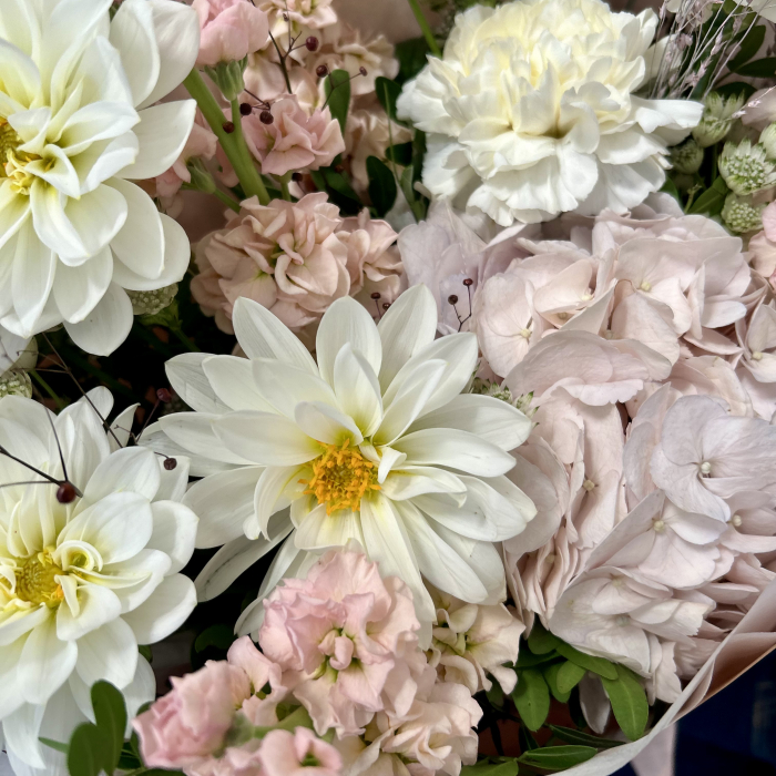 Buchet de flori cu garoafe [2]