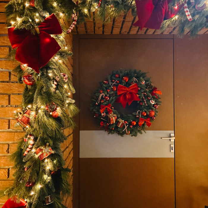 Coronita de Craciun cu rosu [2]