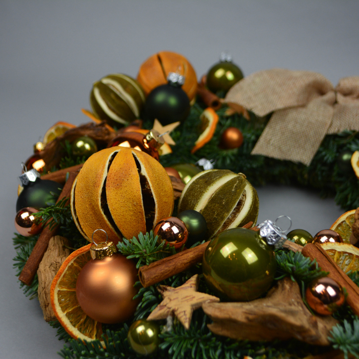 Coronita de Craciun cu portocala si scortisoara [3]