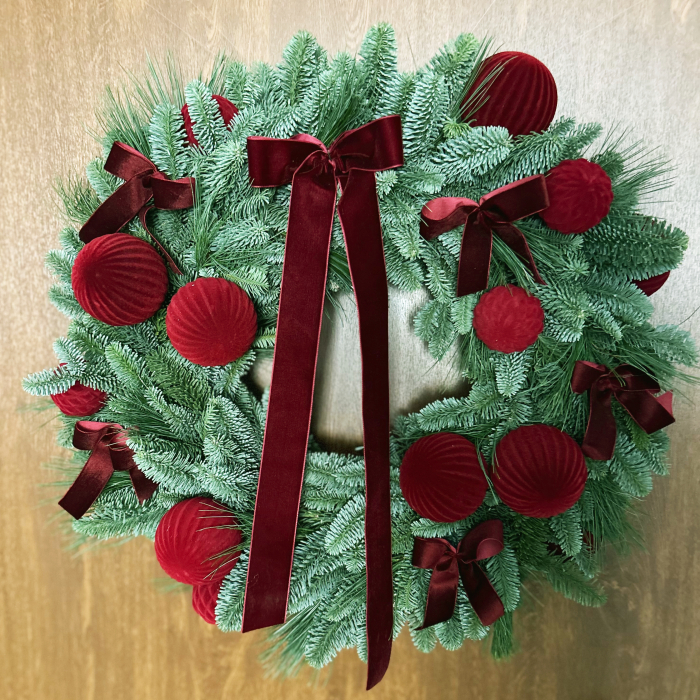 Coronita de usa cu globuri rosii [2]