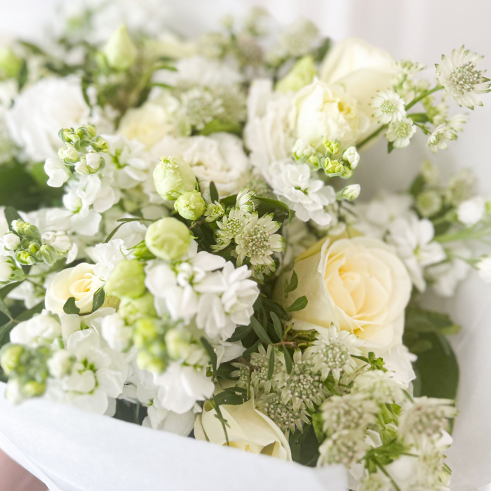 Buchet flori trandafiri albi [3]