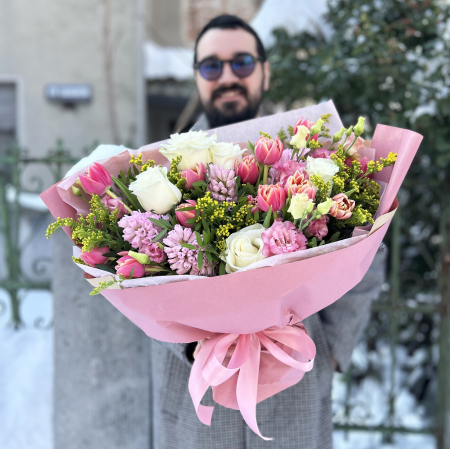 Flori 8 martie - Buchet cu lalele