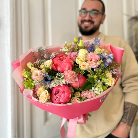 Flori 8 martie - Buchet cu bujori roz