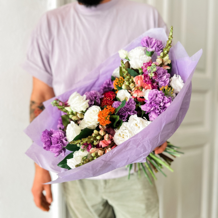 Buchete de trandafiri albi - Buchet flori mov