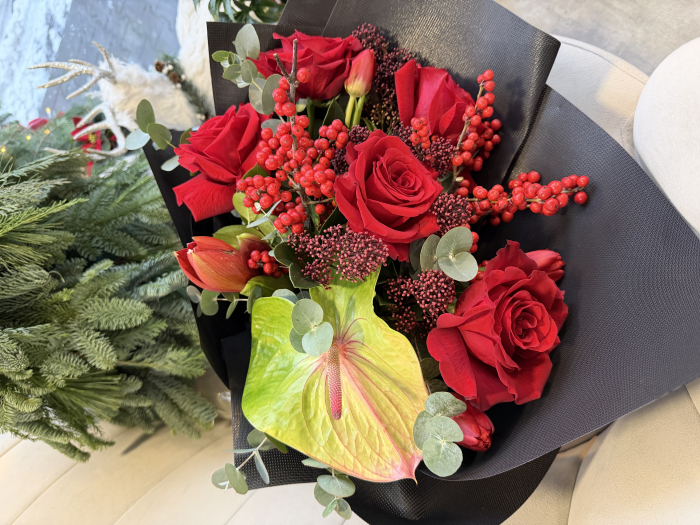 Buchet trandafiri si anthurium [3]