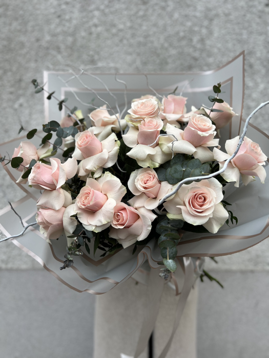 Buchet 17 trandafiri roz [2]