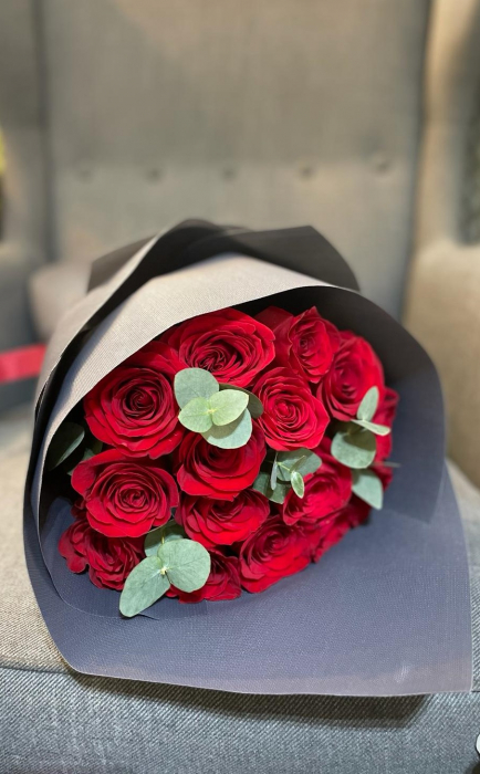 Buchet cu 15 trandafiri rosii [2]