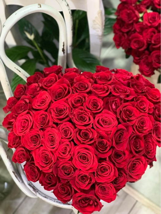 Cutie inima cu trandafiri rosii [2]
