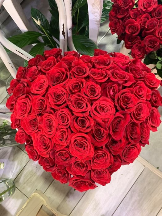 Cutie inima cu trandafiri rosii [3]