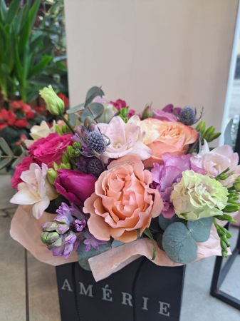 8 Martie - Aranjament floral in plasuta Amerie