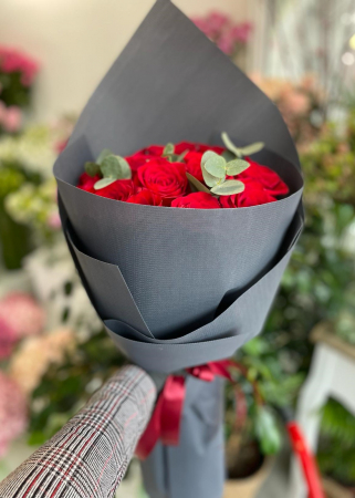 Buchete si cutii cu trandafiri - Buchet cu 15 trandafiri rosii