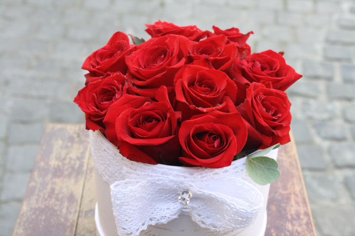 11 Red Roses in Box [2]