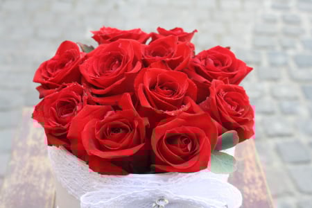 Roses in Box - 11 Red Roses in Box