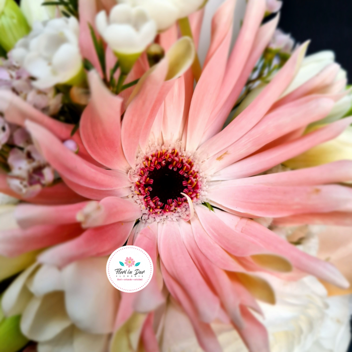 Lumânare cununie cu trandafiri miniroze frezii gerbera [5]