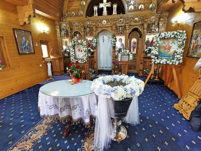 Aranjament cristelnita cu Hortensie eustoma și dianthus [4]