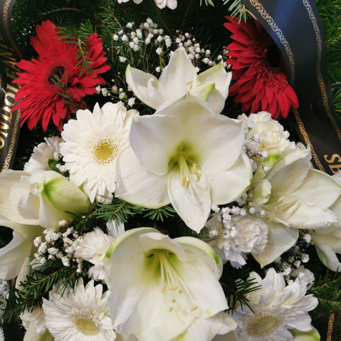 Coroana cu amarilis, gerbera și garoafe [4]