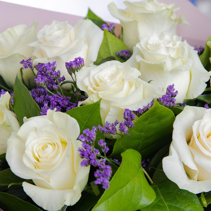 Buchet 9 trandafiri albi [2]