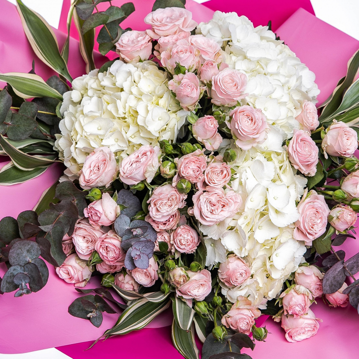 Buchet cu hortensii si minirosa [2]