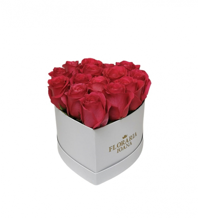 Trandafiri roz in cutie inima [1]