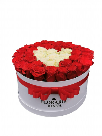 Flori de Sf Valentin - Aranjament in cutie cu 51 trandafiri