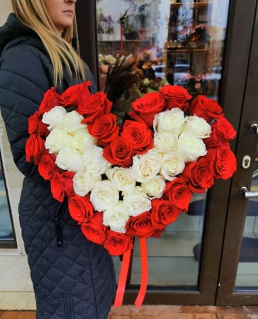 Flori de Sf Valentin - Buchet Inima 47 Trandafiri