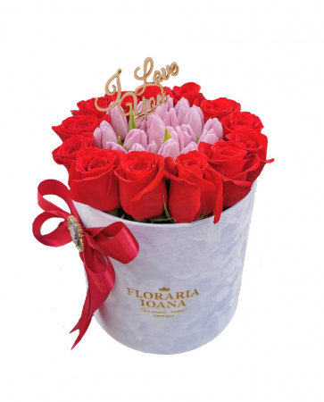 Flori de Sf Valentin - Cutie cu trandafiri si lalele