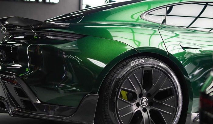 Ultra Gloss Metallic Racing Green [3]