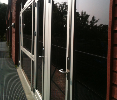 3M Prestige 40 Exterior [3]