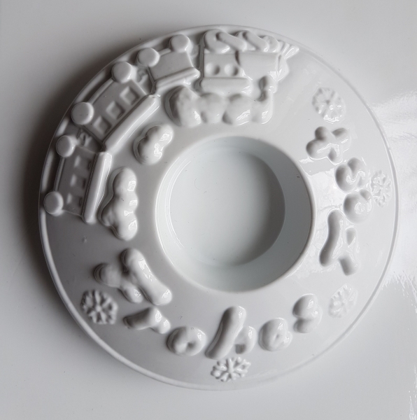 matrita-pentru-turnat-ipsos-suport-lumanari-trenulet [2]