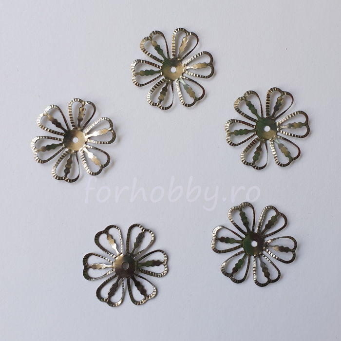 forme-decorative-din-metal-flo-filigranri-3cm-set-5bc [2]