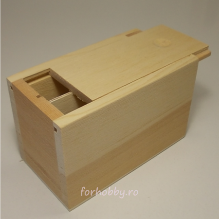 cutie-lemn-pentru-carti-de-joc-7x7x10.5cm [1]