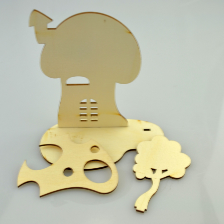 decoratiune-din-lemn-casa-ciuperca-si-curte-354009 [1]