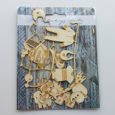 decoratiune-din-lemn-bebe-baietel [1]