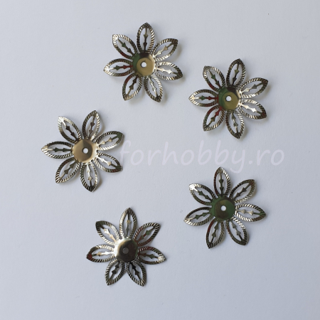 forme-decorative-din-metal-flori-filigran-2.9cm-set-5bc [1]